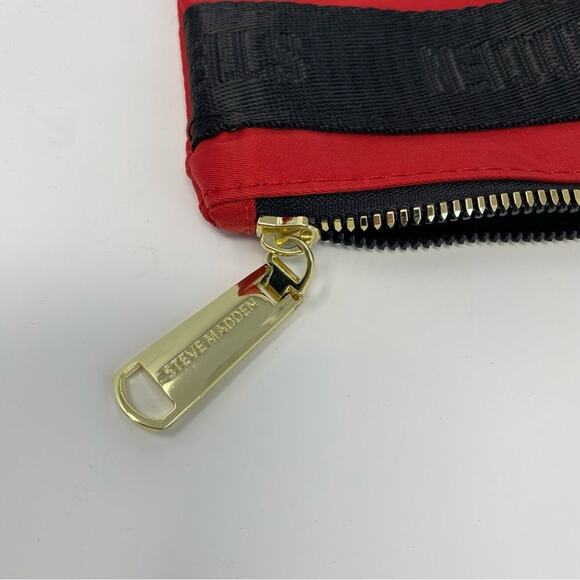 Steve Madden Red Zipper Pouch Wristlet - Picture 4 of 7